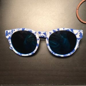 Never worn! Super cute sunnies with a blue tint